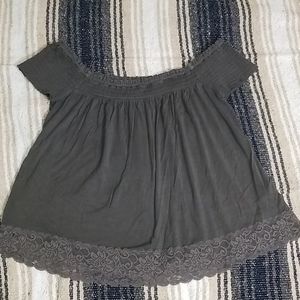 American Eagle Women's size L shirt EUC.